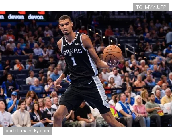 太阳三分不敌热火终止连胜 布克24分难掩末节进攻停滞